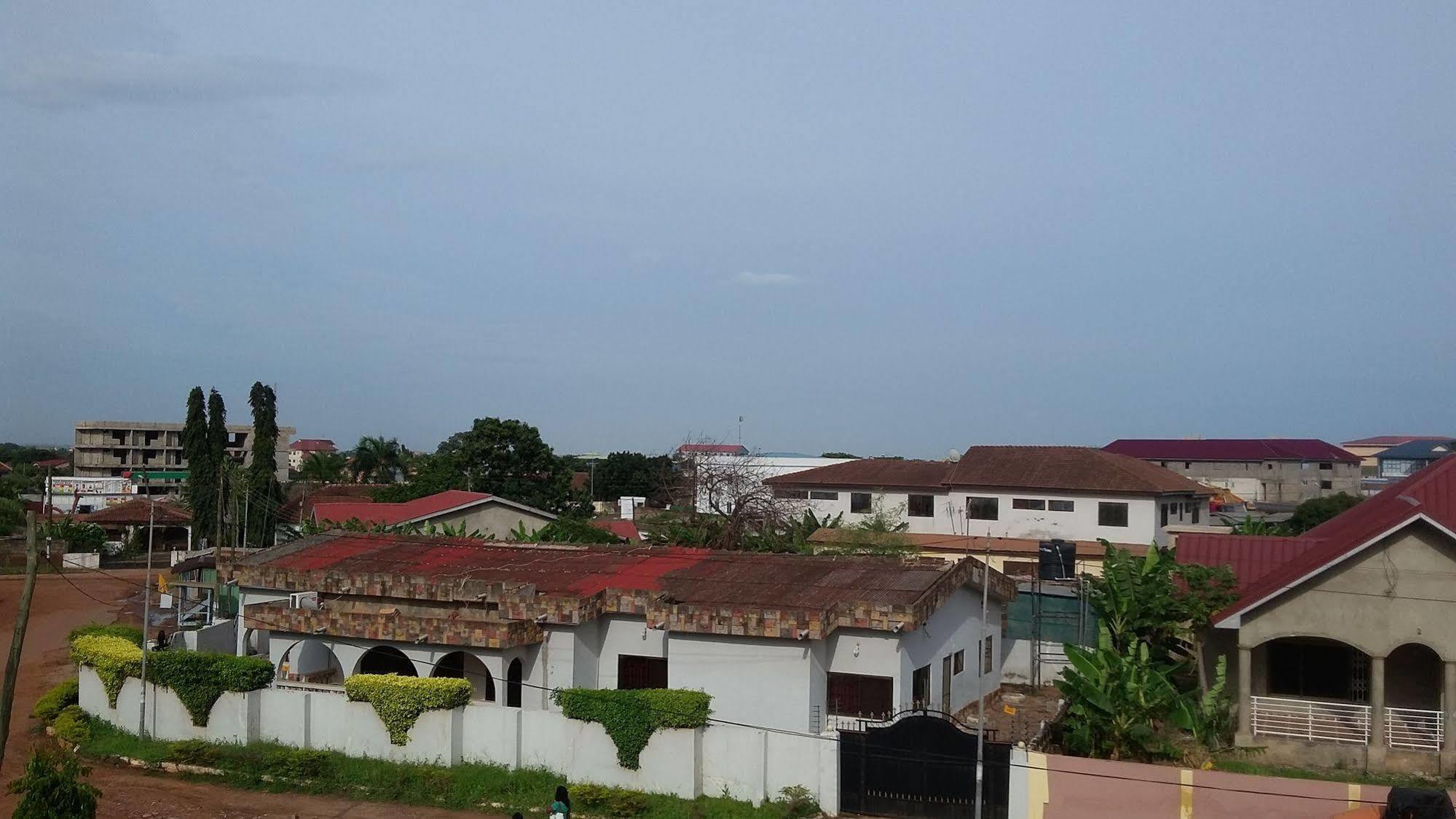 Bella Luxury Hotel Accra Exterior photo